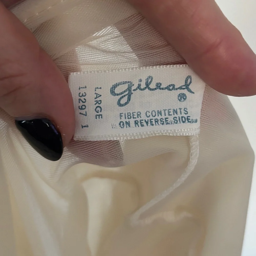 Vintage Gilead Peignoir embroidered coquette Satin Sheer Boudoir Robe Size Large - Picture 6 of 6